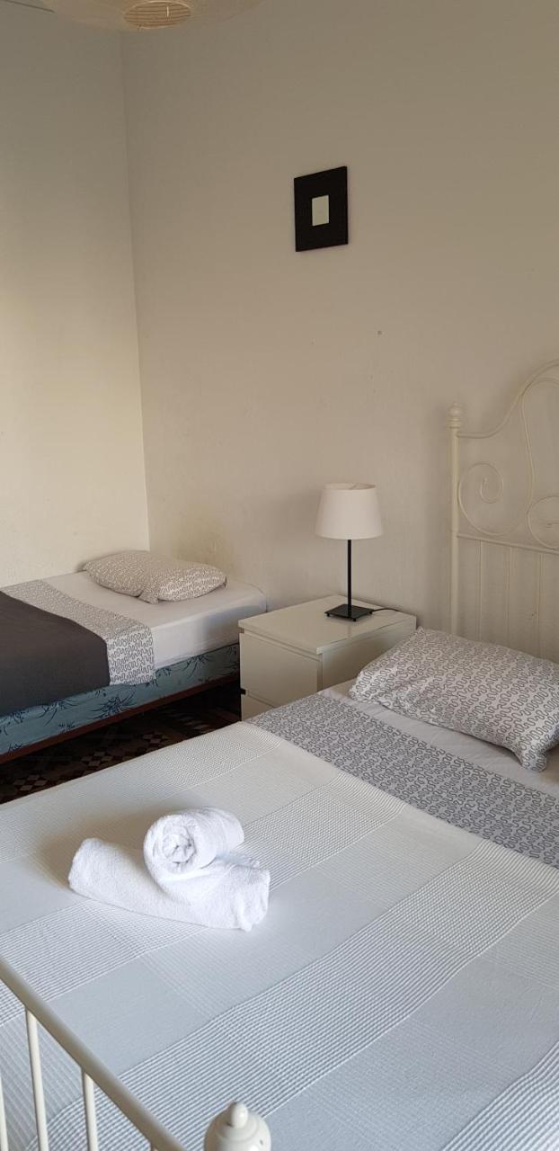 Casa Marisa Hotel Барселона Екстериор снимка