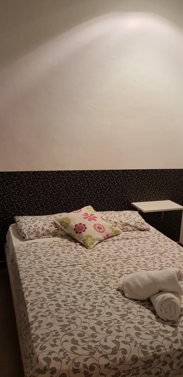 Casa Marisa Hotel Барселона Екстериор снимка